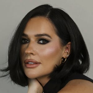 Avery Woods Profile Picture