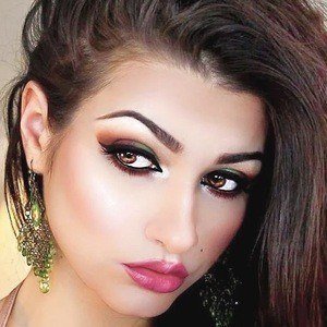 Neda Yasee Profile Picture