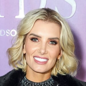 Nicole Young Profile Picture
