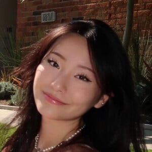 Alena Yuann Profile Picture