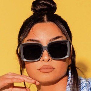 Katia Zakarian Profile Picture