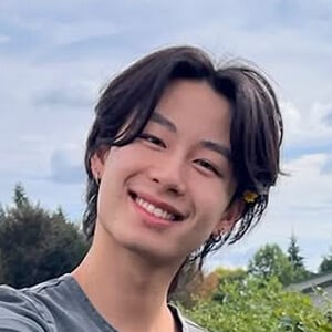 Derek Zhu Profile Picture