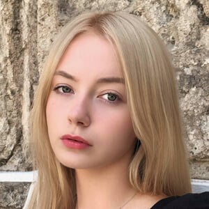 Maria Zolotova Profile Picture