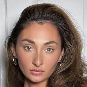 Stephanie Marzelia Profile Picture