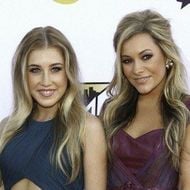 Maddie & Tae