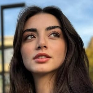 Özge Törer Headshot 5 of 10