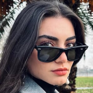 Özge Törer Headshot 8 of 10