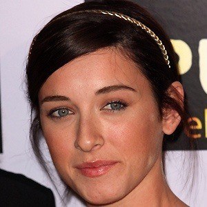 Margo Harshman - Bio, Family, Trivia | Famous Birthdays