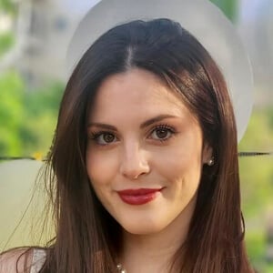 Aïda Vert Headshot 5 of 7