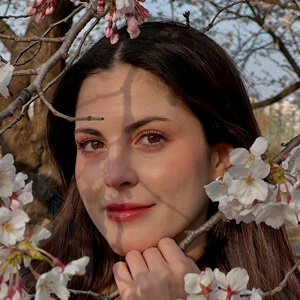 Aïda Vert Headshot 7 of 7