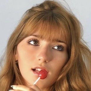 Ágatha Dela Nina Headshot