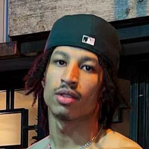 a.quavv Headshot 2 of 5