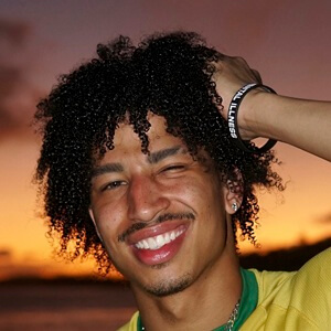 a.quavv Headshot 5 of 5