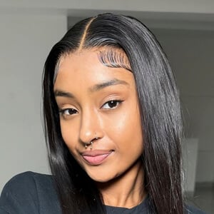 aaliyah khan Headshot 3 of 10