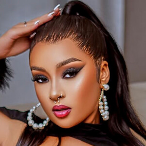 aaliyah khan Headshot 4 of 10