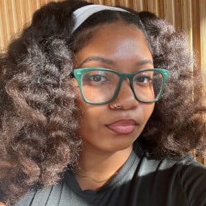 Aari Headshot 2 of 3