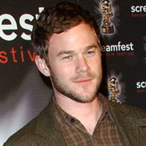 Aaron Ashmore - Bio, Family, Trivia | Famous Birthdays