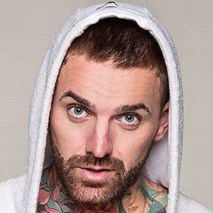 Aaron Chalmers Headshot