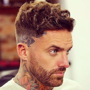 Aaron Chalmers Headshot