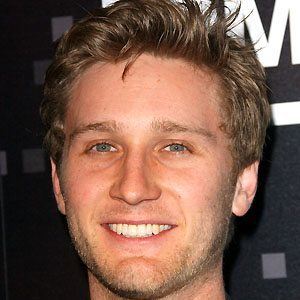 Aaron Staton - Bio, Family, Trivia | Famous Birthdays