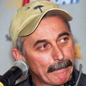 Aaron Tippin - Bio, Family, Trivia | Famous Birthdays