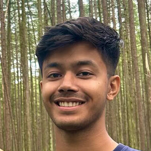 Aayush Bhandari Headshot 5 of 7