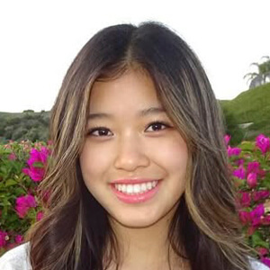 Abbi-Hope Jihye Park Headshot 4 of 6