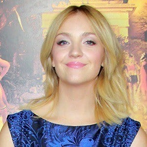 Abby Elliott at age 25