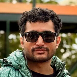 Abdullah Jatoi Headshot 5 of 6