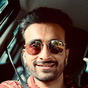 Abhinav Anand Headshot 6 of 6