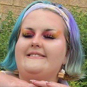 Abi Drinkell - Age, Family, Bio | Famous Birthdays