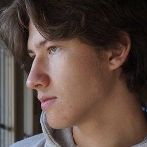 Abram Engle Headshot 8 of 10