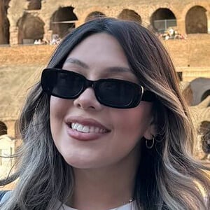 Abril Musso Headshot 2 of 3