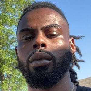 ace.famouss Headshot 3 of 3