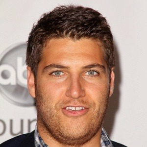 Adam Pally Headshot 6 of 10