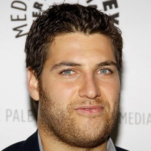 Adam Pally Headshot 7 of 10