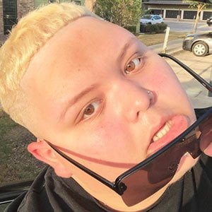 AdamRayOkay Headshot