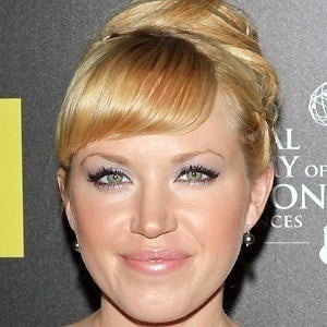 Adrienne Frantz - Bio, Family, Trivia | Famous Birthdays