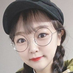 Ae Jeong - Age, Family, Bio | Famous Birthdays