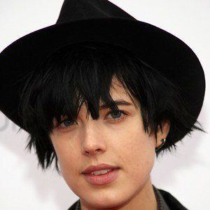 Agyness Deyn - Bio, Family, Trivia | Famous Birthdays