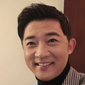 Ahn Jae-wook Headshot 6 of 6