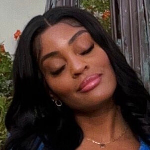 Aiesha Beasley Headshot 2 of 5