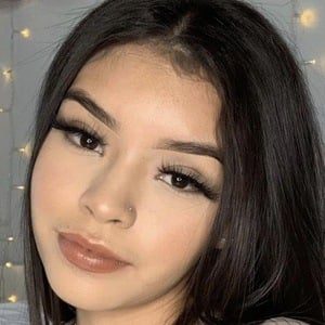 Aileen Muñoz Headshot