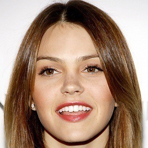 Aimee Teegarden Headshot 5 of 10