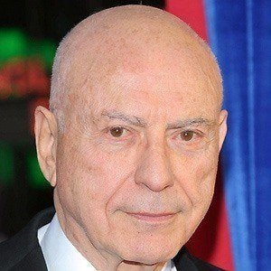 Alan Arkin - Bio, Family, Trivia | Famous Birthdays