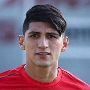 Alan Pulido Headshot 2 of 10