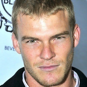 Alan Ritchson Headshot 4 of 7