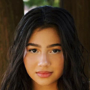 Alanny Figueiredo Headshot 6 of 14