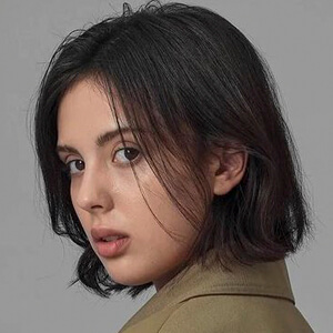 Alchelv Headshot 4 of 6