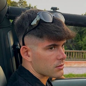 Ale Della Giusta Headshot 3 of 3